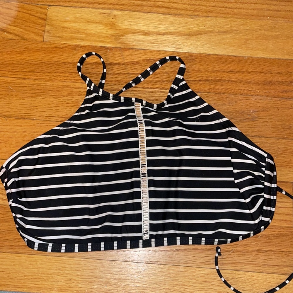 Halter bikini top - Picture 2 of 4